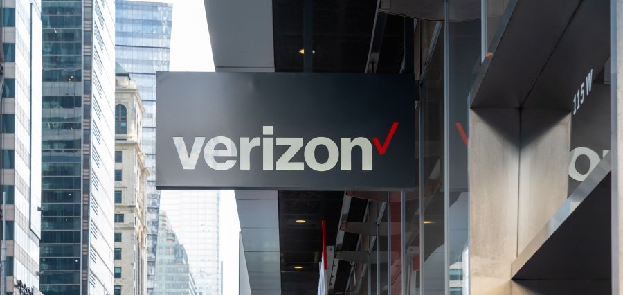 You are currently viewing Verizon Ends DEI Programs in Strategic Move for Regulatory Approval