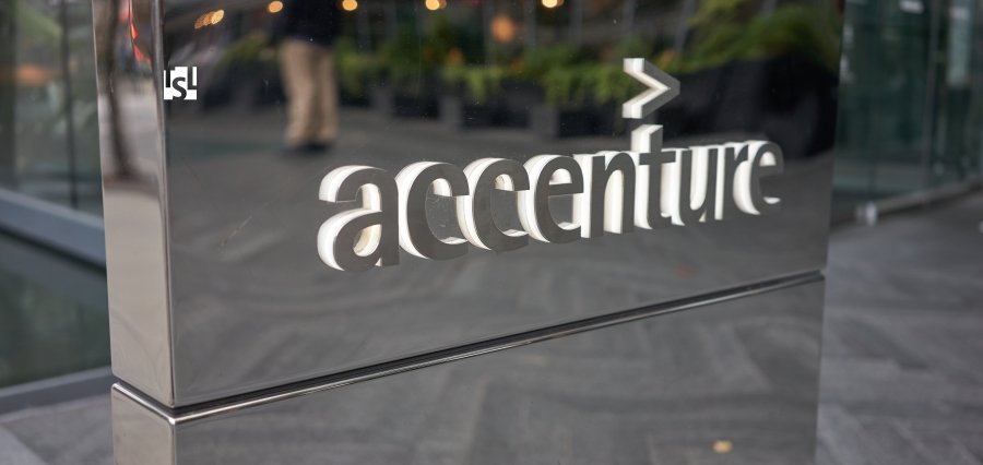 You are currently viewing Accenture Invests in Aera Technology to Expand AI Supply Chain Solutions