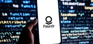 Read more about the article Palantir Raises Full-Year Outlook on Strong AI Demand