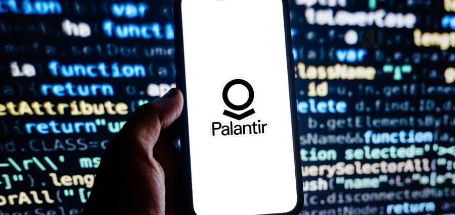 Palantir Raises Full-Year Outlook on Strong AI Demand